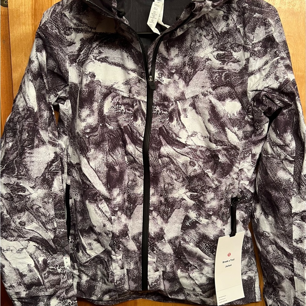 NWT Lululemon Break a Trail Jacket